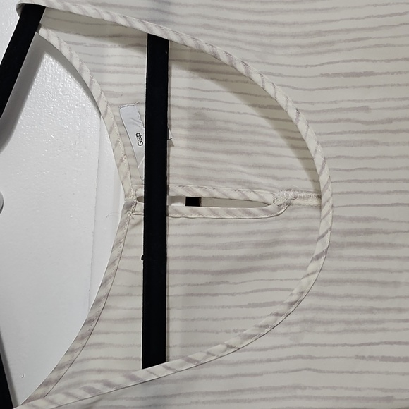 Gap - Picture 2 of 4